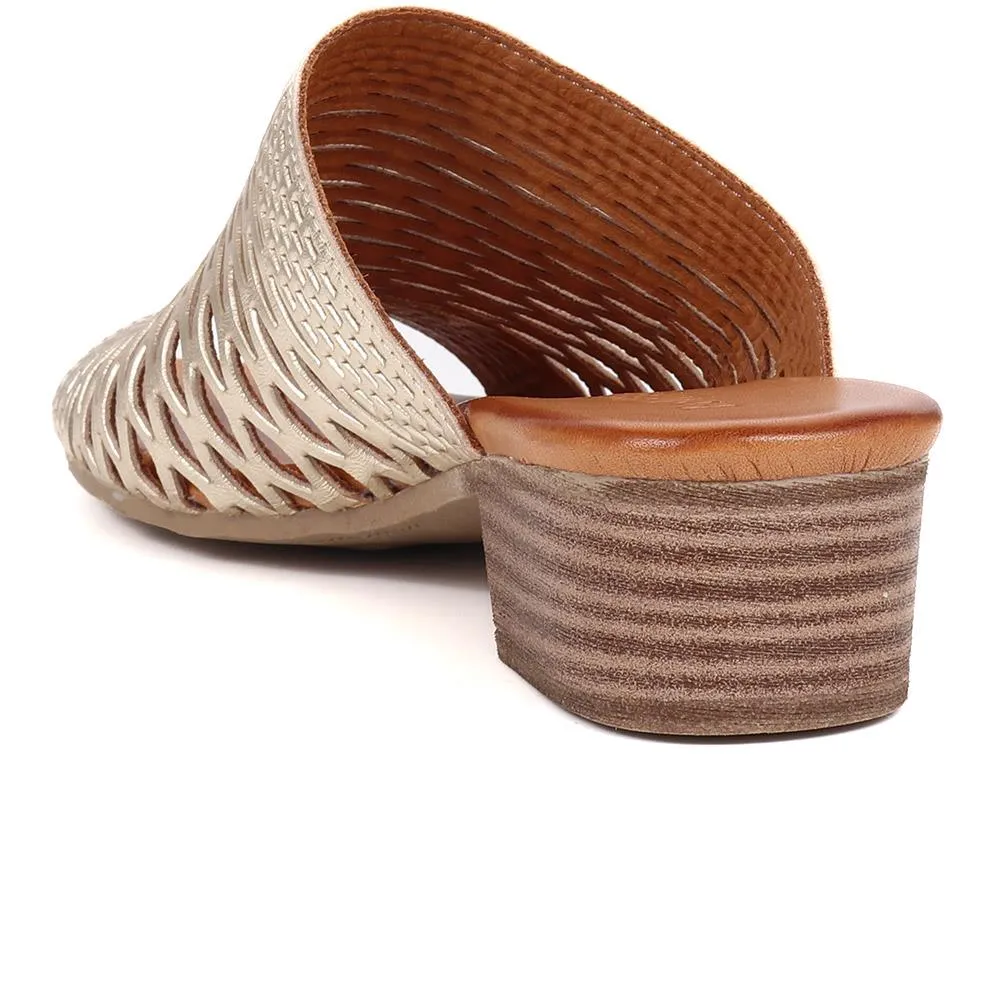 Block-Heeled Leather Sandals  - BELMET39007 / 325 481