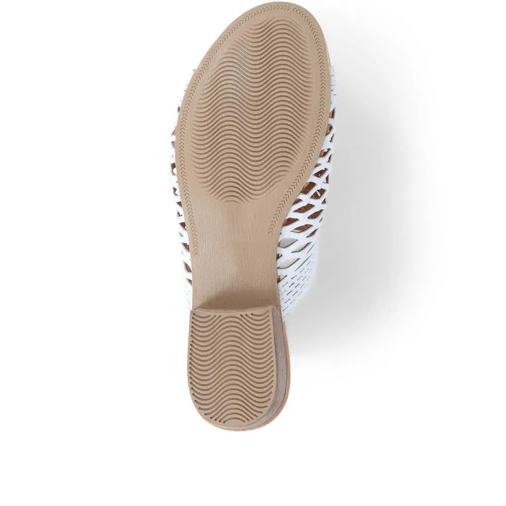 Block-Heeled Leather Sandals  - BELMET39007 / 325 481