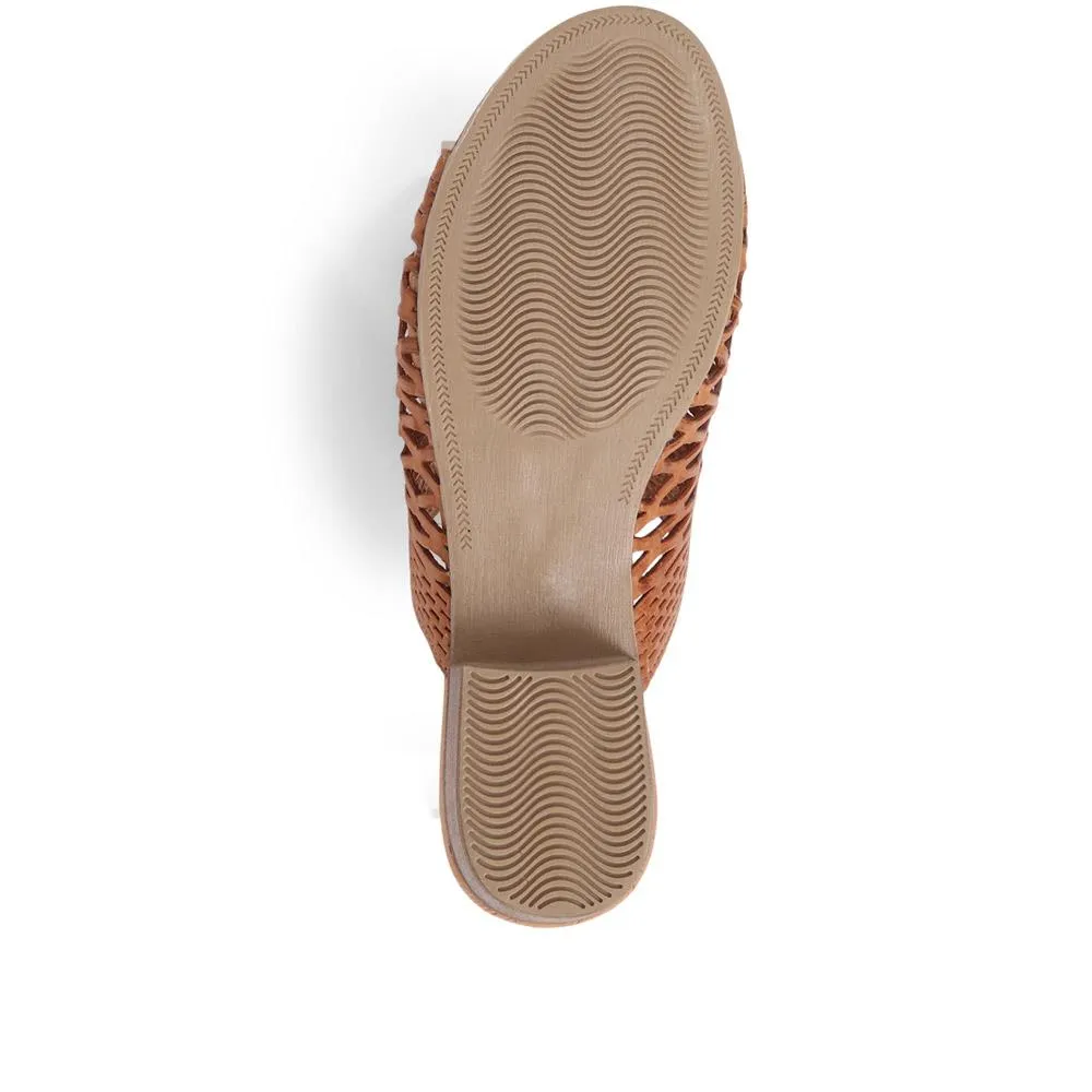 Block-Heeled Leather Sandals  - BELMET39007 / 325 481