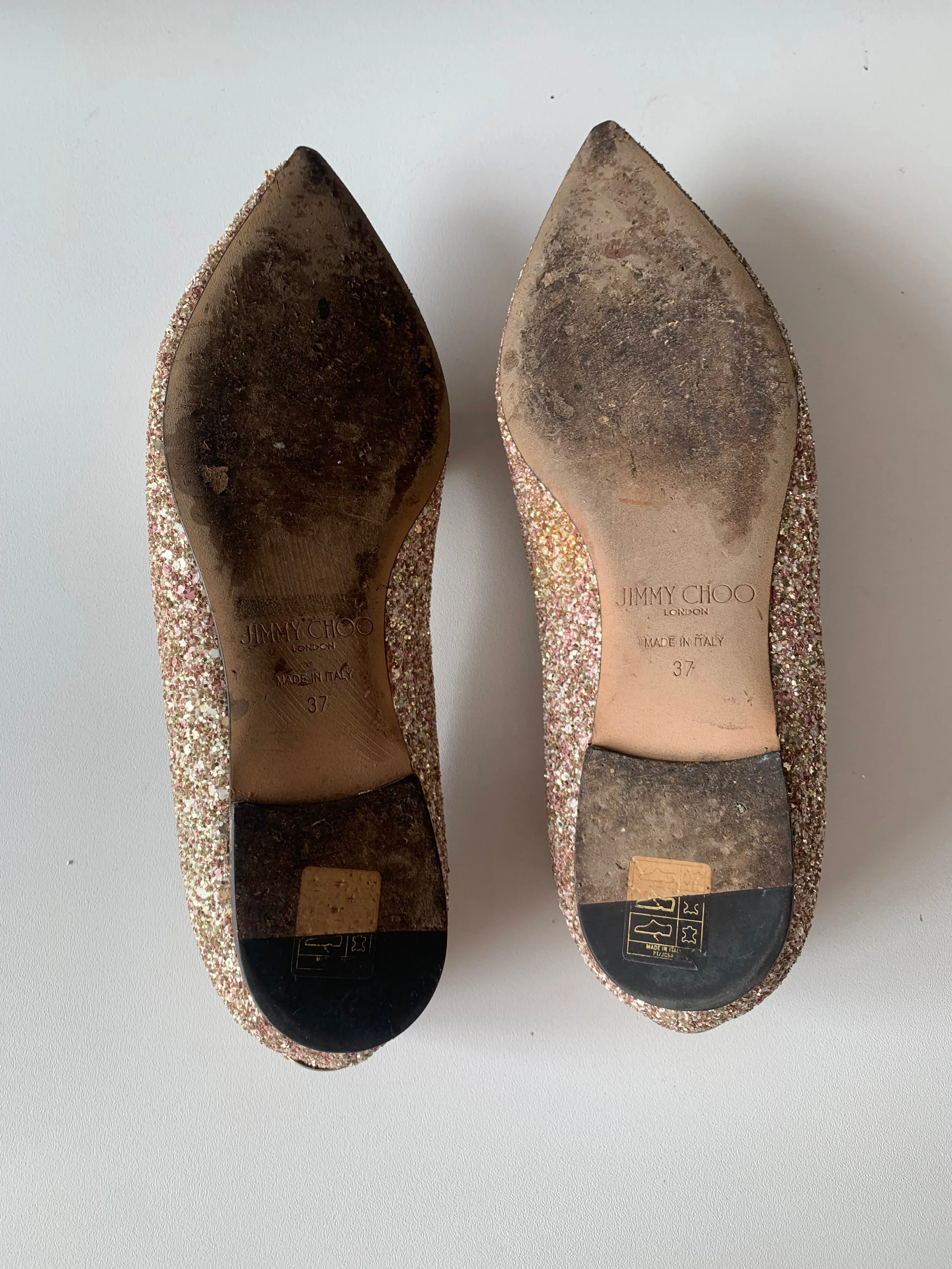 <B>JIMMY CHOO</B> <BR>Glitter Gala Point Toe Ballerina Flats 37