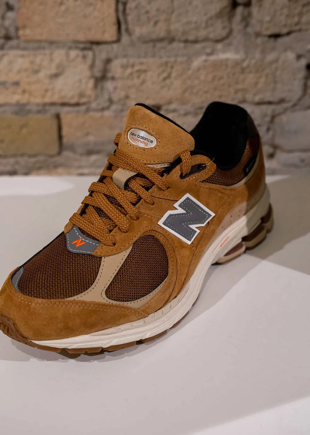 M2002RXG - Tobacco