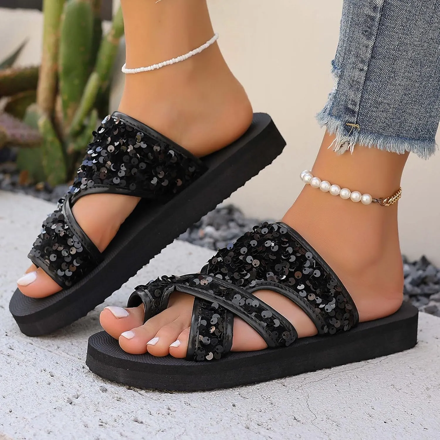 Sandals For Women 2025 Comfortable Clip Toe Flat Slides Sandals Summer Trendy Sequin Backless Sandals Walking Slipper