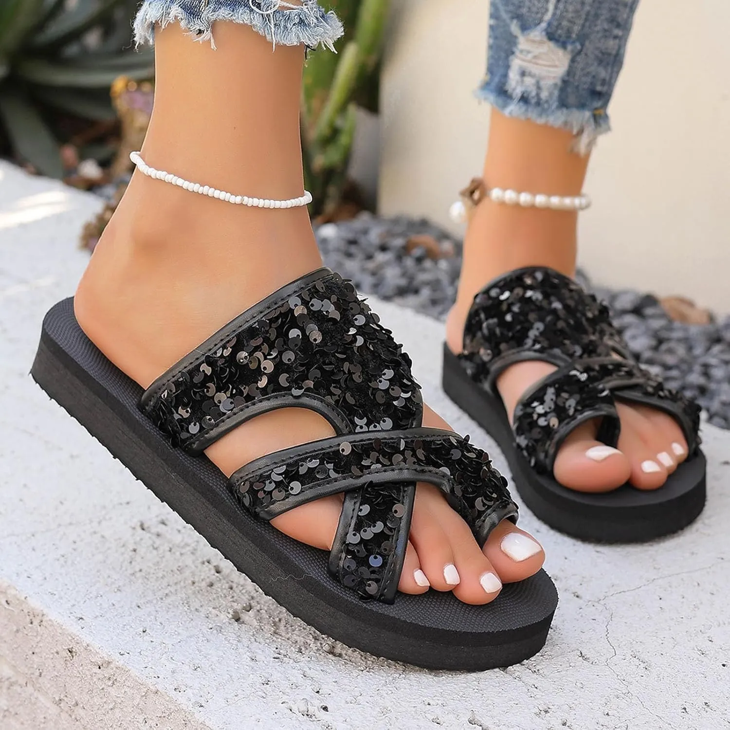 Sandals For Women 2025 Comfortable Clip Toe Flat Slides Sandals Summer Trendy Sequin Backless Sandals Walking Slipper